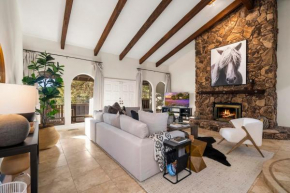 Serenity Retreat Sedona with Hot Tub Games & Firepit